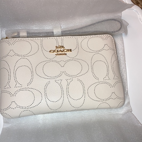 Coach Handbags - Coach Signature Leather Corner Zip Wristlet